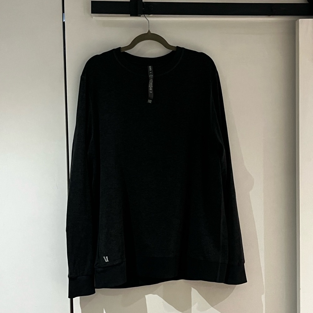 Vuori Men's Black Crewneck Sweater